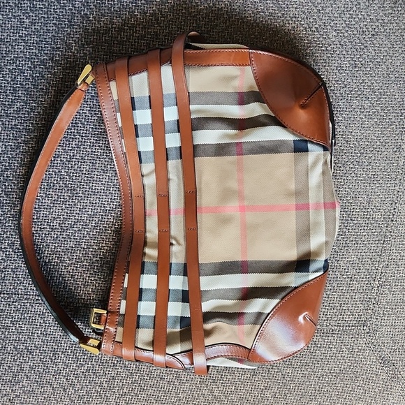 Burberry leather and Nova check purse - Picture 2 of 5